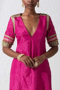 Hot Pink Suits Women Indian, Jayanthi Reddy, V Neck Kurta For Women, Diwali Inspiration, Chanderi Dress, Embroidery Zardozi, Stylish Kurtis Design, Anarkali Dress Pattern