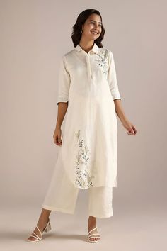 Off white kurta, accentuated with scattered floral hand embroidery and geometric gold
circles heat-pressed on the fabric. Paired with a straight pant. - Aza Fashions Tunic With Pants, Honey Suckle, White Kurta, Hand Drawn Floral, Drawn Floral, White Tunic, Tunic Pattern, Floral Print Shirt, Kurta With Pants