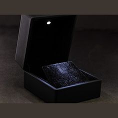 Black Earring Box with Led Light appx 6.5x6.5mm Black Earring, Earring Box, Black Earrings, Jewelry Gift Box, Everyday Style, Purple And Black, Red Green, Led Light, Everyday Fashion