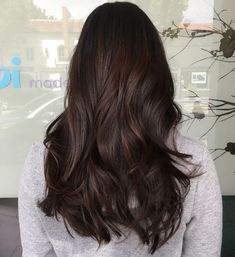 Chocolate Hairstyle, Dark Chocolate Hair Color, Chocolate Brown Hair Color Ideas, Coffee Brown Hair, Dark Chocolate Hair, Dark Chocolate Brown Hair, Pelo Cafe, Brown Hair Color Ideas, Golden Brown Hair