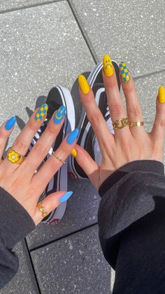 Lemon Nails, Nail Design Glitter, Edgy Nails, Blue Nail, Yellow Nails, Fire Nails, Summer Nail, Short Acrylic Nails