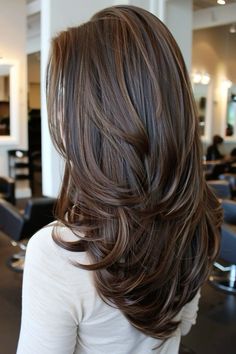 Framing Highlights, Haircuts For Long Hair With Layers, Brown Hair Looks, Brown Hair Inspo, Layered Haircuts For Medium Hair, Brunette Hair With Highlights, Highlights Hair, Hairstyles For Layered Hair, Long Hair Color