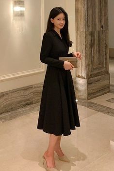 Cute Summer Wedding Outfits, Formal Church Dresses, Classy Outfits For Women Dresses, Korean Fashion Dress Classy Women, Korean Woman Outfit, Black Dress Outfit Elegant, Korean Wedding Guest Outfit, Korean Wedding Guest, Korean Elegant Outfit