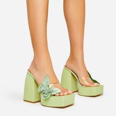 Super Cute And Unique!! Camillo Diamante Butterfly Detail Clear Perspex Strap Square Peep Toe Platform Block Heel Mule In Green Faux Leather Size 7us Sold Out Online! Brand New! Bridal Sandals Heels, Clear Chunky Heels, Green Platform, Ego Shoes, Butterfly Shoes, Block Heel Mule, Clear Shoes, Platform Mules, Girls Heels