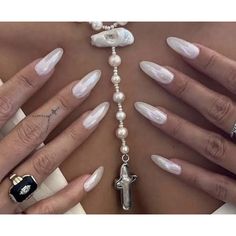 16 pcs each design (You can upgrade to 24 nails) No need to send measurements.  Available in: Short • Medium • Semi Long • Long  Inclusion:  - alcohol pad - nail file - cuticle stick - nail glue - handpainted with Gel Polish - reusable (depending on your lifestyle)  - lasts up to 2-3 weeks Doughnut Nails, Hailey Bieber Nails, Bieber Nails, Unghie Sfumate, Nagellack Trends, Chrome Nails Designs, Celebrity Nails, Glazed Donut