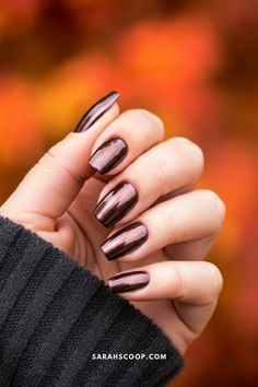 Fall Chrome Nails, Chrome Nail Colors, Brown Chrome, Solar Nails, Fall Ombre, Chrome Nails Designs, Here's The Scoop, Chrome Powder, Brown Fall