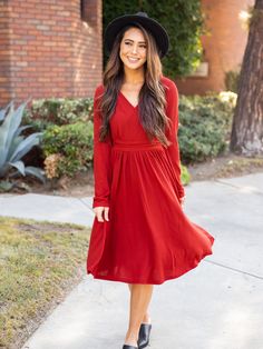 Introducing the stunning Isla Dress - the ultimate must-have for your fall/winter wardrobe! This dress effortlessly combines style and comfort, making it the perfect choice for any occasion. Size: Small 0-4 Medium 6-8 Large 10-12 XL 12-14 Casual Burgundy Midi Dress For Fall, Casual Burgundy Dress For Fall, Knee-length Solid Color Fall Dress, Solid Color Knee-length Dress For Fall, Casual Long Sleeve Burgundy Dress, Solid Color Knee-length Fall Dress, Casual Solid Color Fall Dresses, Modest Dresses For Workwear In Fall, Modest Solid Color Winter Dress