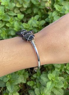 You deserve to look and feel your best. You deserve to find your inner peace. You deserve to radiate happiness, love, and light. This Black Tourmaline Bracelet is the perfect way for you to do all of these things! Wear it when you are feeling low. Wear it when you are in need of some extra vibes of grounded energy. Wear it when you want to be in that coveted "zone." Consciously created with intention. You deserve jewelry that's as beautiful as you are. These bangle cuffs are perfect for your eve Radiate Happiness, Smudging Feathers, Black Tourmaline Bracelet, Feeling Low, Crystal Angels, Tourmaline Bracelet, Crystal Wand, Drop Beads, Drawstring Pouch