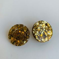 Vintage Clip on Earrings Gold Stars - Etsy Trendy Gold Glitter Earrings, Trendy Glitter Gold Earrings, Gold Round Resin Earrings, Gold Glitter Round Earrings, Gold Resin Earrings, Vintage Clip On Earrings, Chic Necklace, Tacoma Wa, Metal Belt