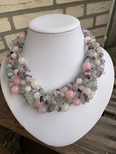 Gemstone Jewellery Design, Art Jewelry Design, Jewelry Hanger, Seashell Jewelry, Rose Quartz Necklace, Unusual Jewelry, Silver Jewelry Fashion