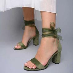 Designed to capture the essence of romance and sophistication, our shoes are the perfect complement to your bridal ensemble. Green Wedding Shoes Bride, Wedding Shoes Block Heel, Bridal Flat Sandals, Block Heels Wedding, Dark Green Wedding, Heels Green, Velvet Block Heels, Velvet Sandals, Wedding Shoes Bride