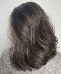 Thick Blonde Balayage, Asian Hair Color Straight, Coloring Brunette Hair, Hair Color That Doesn't Need Bleach, Ash Brown Hair With Curtain Bangs, Hair Lowlights For Dark Hair, Color Hair Ideas Brown, Ash Blonde Highlights On Short Hair, Korean Balayage Hair Ash Brown