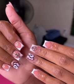 Cute Short Kawaii Nails, Birthday Nails For 13 Short, Short Nails Acrylic Charms, Back To School Nails 4th Grade, Short Acrylic Nails For Birthday, Cute Nails For Black Girls Short, Nail Ideas Black Girls Short, 6th Grade Nails Short, Birthday Nails For 12 Year