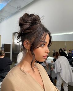 messy bun, messy updo, bun hair inspo, brown hair, hair style inspo, big bun, messy high bun, 90s updo, up hairstyles, date night hair inspo, formal hair, party hair, wedding guest hair, prom hair, hair trends Face Framing Updo, High Updos For Long Hair, Summer Updos, Updo For Long Hair, Brunette Updo, Ella Balinska, Formal Hairstyles Updo, High Bun Hair