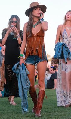 Mode Coachella, Winter Festival Outfit, Mode Country, Hippie Rock, Look Boho Chic, Fest Outfits, Mode Hippie, Looks Country