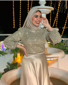 Dress Book, Pakistani Fancy Dresses, Floral Dresses Long, Stylish Dress Book, Skirt And Blouse, Floral Dresses, Beautiful Hijab, Hijab Outfit