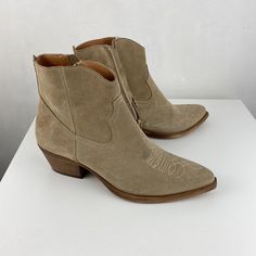 Stunning, Western Style Leather Suede Shoes From Very Popular European Brand Kazar. Never Been Worn Outside Suede Shoes, Western Style, Western Fashion, Bootie Boots, Ankle Boots, Women Shoes, Brand New, Boots, Leather