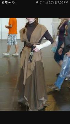 Jedi Cosplay Female, Jedi Inspired Outfit, Jedi Outfit Female, Jedi Costume Female, Female Jedi Outfit, Female Jedi Costume, Jedi Clothes, Jedi Robes, Star Wars Disneybound