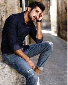 Spring Chic Outfits, Pose Studies, Blue Jeans Outfit Men, Men Dressing, Noah Mills, Casual Denim Shirt, Menswear Inspiration, Jeans Outfit Men, Men's Street Style