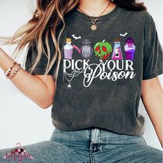 Disney Pick Your Poison Comfort Colors Shirt Disney Villain - Etsy Disney Villans Outfits, Disney Villains Outfit Ideas, Villians Disneybound, Disney Villain Trunk Or Treat Ideas, Disney Bound Villains, Disney Park Shirts, Scary Party, Tshirts Ideas