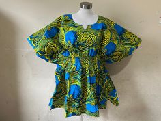 WOMENS TOP FITS  M L XL 2x Multicolor Moisture-wicking Tops For Streetwear, African Blouses, Ankara Tops, Best African Dresses, Womens Blouses, African Fashion Women, African Dresses, African Dress, African Clothing