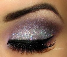 Silver Glitter Eyes for Young Women Glitter Eye Makeup, Glitter Eyes, Kiss Makeup, Glitter Makeup, Her Eyes, Eye Make