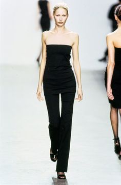 90s Calvin Klein, Vintage Runway, Calvin Klein Collection, Mode Inspo, Black Dresses, Looks Vintage, 90s Fashion, Minimalist Fashion