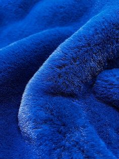 the blue blanket is very soft and fluffy