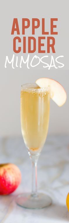 Apple Cider Mimosas: made with only two ingredients! Mimosa Recipe Fall, Fall Baby Shower Drinks Ideas, Halloween Brunch Drinks, Autumn Mimosa, Halloween Mimosas, Fall Mimosas, Fall Mimosa Recipe, Cider Mimosa Recipe, Halloween Cider