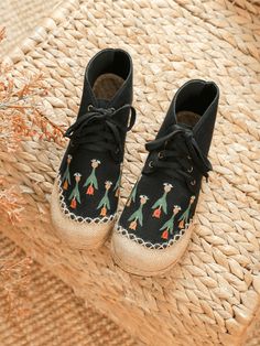 Black Embroidered Wreath, Cactus Rose, Wreath Flower, Casual Footwear, Black Retro, Embroidered Linen, Rose Black, Footwear Collection, Retro Aesthetic