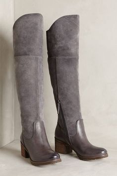 Calf Leg, Fall Forward, Gray Boots, Grey Boots, Wide Calf Boots, Kate Beckinsale, Fabulous Shoes, Crazy Shoes, Shoe Obsession