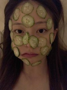 Cucumber Mask, Cucumber Face Mask, Cucumber For Face, Mode Ulzzang, Cucumber Slices, Mask Aesthetic, 사진 촬영 포즈