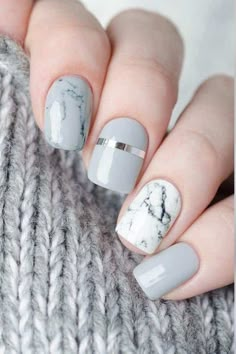 Silver Marble Short Manicure Gel Opi, White Nails With Gold, Kutek Disney, Easy Nails, Nails 2020, Short Nail Designs, Nailed It