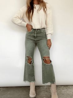 Size: 28(7) Crop Flare, Stil Boho, Mode Boho, Outfit Jeans, Mode Casual, Cropped Flares, Mode Inspo, Outfit Inspo Fall, Denim Flares