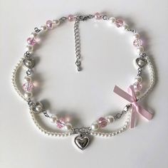 ✭follow me for more!✭ Cute Wire Necklace, Beads Necklace Ideas, Coquette Necklace, Diy Pearl Necklace, Don't Know What To Wear, Jewellery Diy, Diy Beaded Rings, Beaded Things, Pink Pearl Necklace