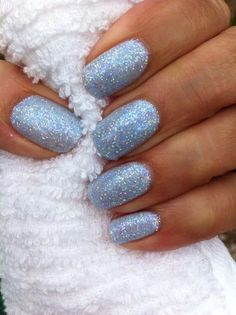 30+ Swoon-Worthy Christmas Nails You Just Cannot Miss! Blue Gel Nails, Nail Colors Winter, Manicure Tips, Seasonal Nails, Sparkle Nails, Winter Nail Designs, Winter Nail, Glitter Nail