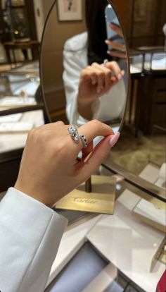 Cartier Tiger, Future Jewelry, Panther Jewelry, Tiger Ring, Bridal Jewellery Inspiration, Bvlgari Jewelry, Expensive Jewelry Luxury, Cartier Jewelry, Shine Bright Like A Diamond