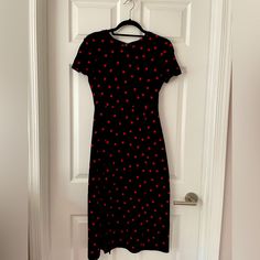 Nwt Zara Polka Dot Dress With A Split Flattering Fit Casual Fitted Polka Dot Midi Dress, Zara Casual Midi Dress With Polka Dot Pattern, Casual Zara Midi Dress With Polka Dot Pattern, Zara Casual Polka Dot Midi Dress, Casual Zara Midi Dress With Polka Dot Design, Zara Polka Dot Dress, Zara Black, Polka Dot Dress, Dot Dress