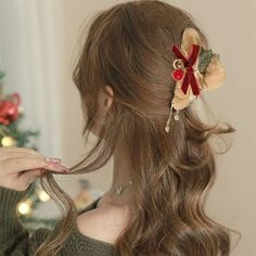 Christmas Fall And Winter Plush Hair Clips Women Bow Catch Clip Hair Accessories Christmas Decoration Hair Clips Features: Color: Khaki Material: Polyester Product size: 11cm*3cm*2cm/4.33in*1.18in*0.78in Packing size: 11cm*3cm*2cm/4.33in*1.18in*0.78in Gross weight: 37g/0.08b Net weight: 37g/0.08b Product Description: Material]This clip is made of higher quality plush, with soft teeth to keep your hair in place without slipping or falling off. Christmas graceful design Use our plush hair clips to Decorative Hair Clips, Hair Tinsel, Ball Hairstyles, Christmas Clearance, Hair Accessories Collection, Rhinestone Hair Clip, Metal Hair Clips, Glitter Hair