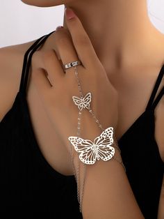 Plata antigua  Collar  Hierro   Embellished Butterfly Decorations, Fancy Jewelry, Amazing Products, Cute Jewelry, Antique Silver, Women's Fashion, Fashion Jewelry, Collar