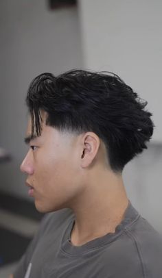 Clean Long Haircut Men, Tapered Curtains Hair Men, Shaved Sides Haircut Men, High Taper Middle Part, Blowout Taper Men Middle Part, High Taper Blowout, Middle Part With Fade Men, High Taper Long Hair, Mandarin Haircut