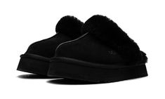 Disquette Slipper WMNS 1122550 BLK Womens Black Shoes, Uggs Women, Cozy Slippers, Black Uggs, Black Slippers, Black Shoes Women, Stadium Goods, Shoe Closet, Goth Outfits