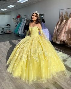 Yellow Gown For Debut, Yellow Xv Dresses, Yellow Quinceanera Dresses, Yellow Quince, Yellow Quinceanera, Yellow Ball Gown, Xv Ideas, Ball Gown Quinceanera Dresses, Quince Themes