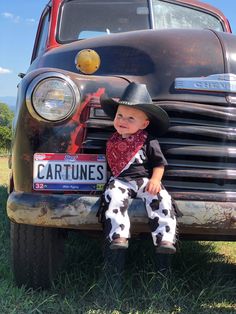 Western Baby Clothes, Country Baby Boy, Baby Clothes Country, Cowboy Outfit, Hippie Baby, Western Babies, Little Cowboy, Baby Shower Outfit