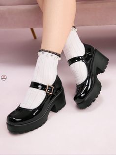 Platform Mary Jane Shoes, Student Shoes, Shoes For Summer, Shoes For School, Mary Jane Platform Shoes, Back To School Shoes, Vacation Shoes, Solid Tank Tops, Womens Mary Janes