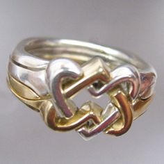 This is a new one to me. OOOooo!! Puzzle Ring Tutorial, Puzzle Rings, Celtic Rings Women, Golden Jewellery, Puzzle Ring, Celtic Heart, Heart Puzzle, Celtic Wedding Rings, Ring Tutorial