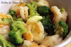 the shrimp and broccoli dish is ready to be eaten in the microwave or on the stove