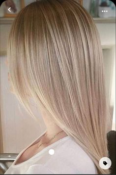 Light Brown Hair Shades, Straight Hair Short, Brown Ombre Hair Color, Light Strawberry Blonde, Best Ombre Hair, Winter Blonde, Brown Ombre Hair, Hair Color Light Brown, Short Hairstyles For Thick Hair