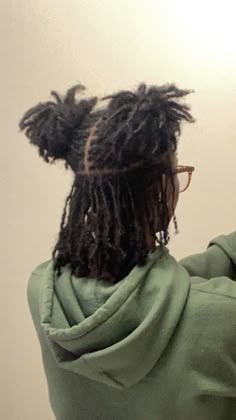 Small Medium Locs, Locs With Curls At The End, Short Loc Styles, Short Locs, Loc Hairstyles, Dreadlock Style, Natural Hair Twists