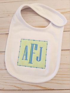 Boy baby bib * personalized/monogrammed * applique monogram patch design * great new baby gift * ships within 5-7 business days We will be happy to ship as a gift directly to the recipient and include a gift note. Just leave information on where to ship and what you would like the note to say. Thanks for shopping with Sew Blessed Stitches!! We would love to connect with you on social media. You can find us at: Instagram@sewblessedstitches Facebook.com/sewblessedstitches Email - sewblessedstitche Customizable White Cotton Bib, Baby Boy Applique, Monogram Baby, Baby Boy Bibs, Personalized Baby Bibs, Applique Monogram, Baby Monogram, Baby Girl Shower Gifts, Applique Shirts